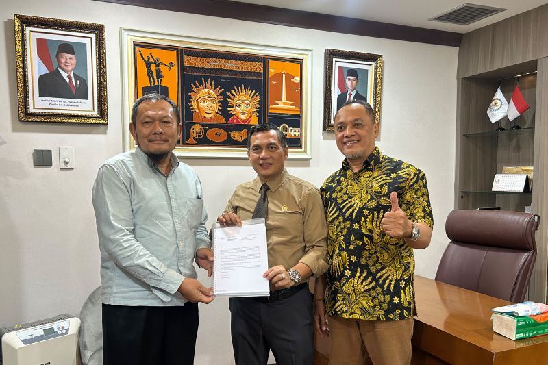 Anggota DPD RI dan BPN DKI bahas pengaduan pertanahan di Rawa Badak