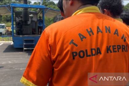 Polda Kepri musnahkan 2.902 kartrid etomidate dan narkotika