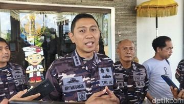 Prajurit TNI Diperiksa Usai Dampingi Arya Wedakarna Hadiri Kontes Transgender