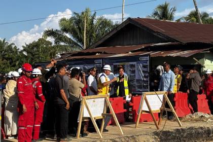 Tinjau Tapsel, Wapres minta percepatan penyelesaian Jembatan Garoga