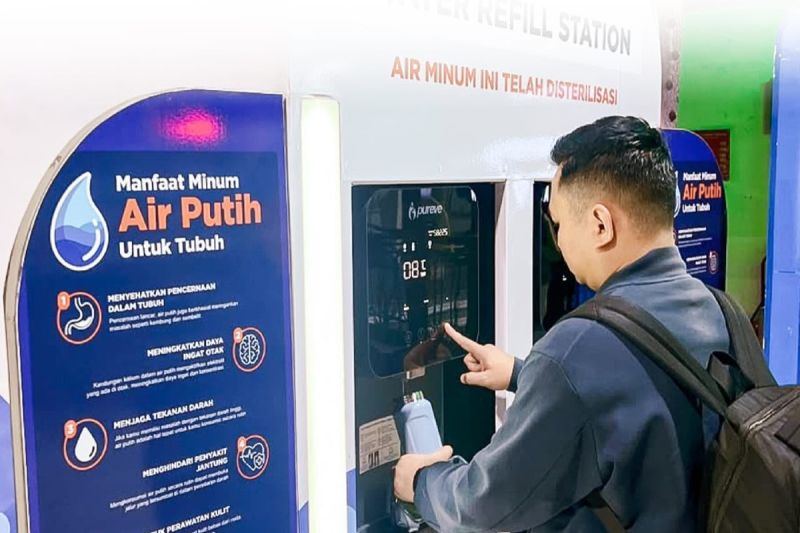 43,95 Juta Perjalanan KA Jarak Jauh dan Lokal, KAI Sediakan Air Minum Gratis di 58 Stasiun