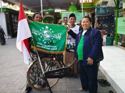 Cerita Wildan Kayuh Ontel dari Balikpapan Hadiri Muktamar ke-35 NU di Jombang