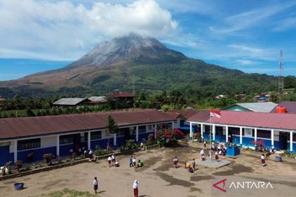 Kemarin, dampak karhutla pada lansia hingga Gunung Sinabung siaga