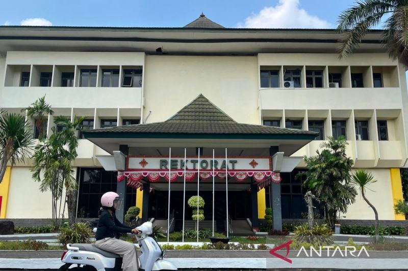 KPK sita dokumen usai geledah delapan rumah dan Rektorat Unsoed