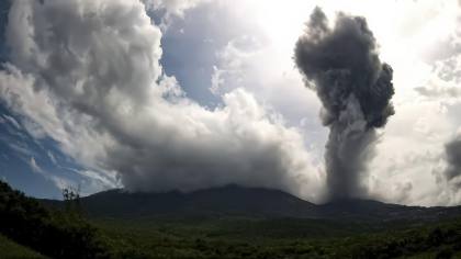 6 Gunung Api Erupsi Serentak Akhir Agustus, Ini Penjelasan PVMBG