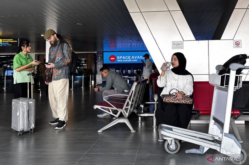 Bandara Husein Bandung catat 1.365 penumpang terdampak erupsi GAK