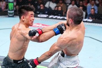 Bukan Pukulan Hoki yang Runtuhkan Umar Nurmagomedov