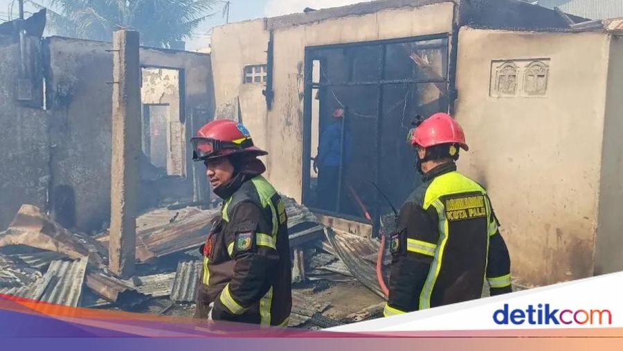 3 Gedung SD dan 5 Rumah Warga di Palu Terbakar