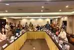 Apindo Persoalkan Upah Minimum Indonesia, Bandingkan dengan Malaysia hingga Vietnam
