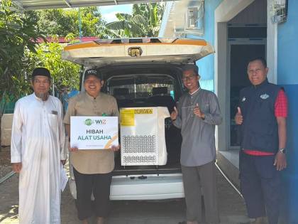 WIZ Bersama Yotta Hibahkan Mesin Ice Cream untuk Penguatan Usaha Pelaku UMKM