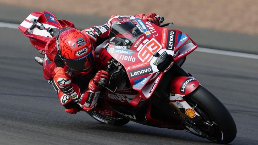 Hasil MotoGP Aragon: Saling Pepet, Marquez Juara Kalahkan Bezzecchi