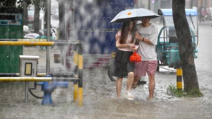 Petaka Gulung China, Warga Dievakuasi-Ancaman Banjir Bandang