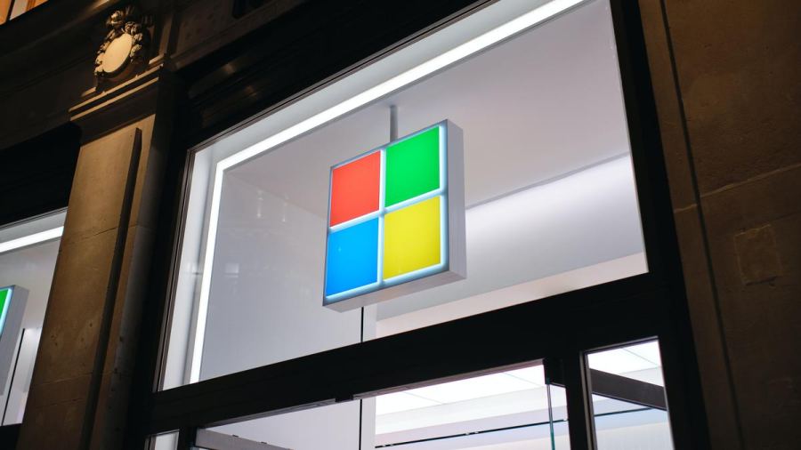 Top 3 Tekno: Penyebab Microsoft Outlook Down hingga Harga PS5 Pro Naik