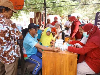 WIZ Parigi Gelar Khitanan Massal dan Pemeriksaan Kesehatan Gratis di Parigi Barat