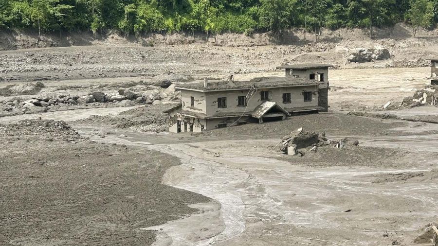 10 Menit yang Menentukan, 900 Siswa Lolos dari Maut Saat Banjir Bandang Nepal