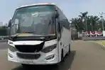 Bus Warga Pati Menuju DPR Dilempari Batu Bata di Tol Karawang, 3 Terluka