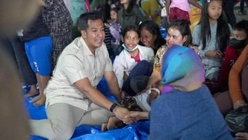 Legislator Gerindra Temui Pengungsi Sinabung, Pastikan Kebutuhan Warga