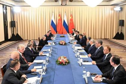 Xi Jinping langsungkan pertemuan dengan Vladimir Putin di Bishkek