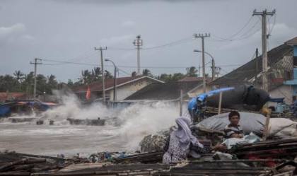 Erupsi Anak Krakatau Berlanjut, Potensi Tsunami Dinilai Sangat Kecil