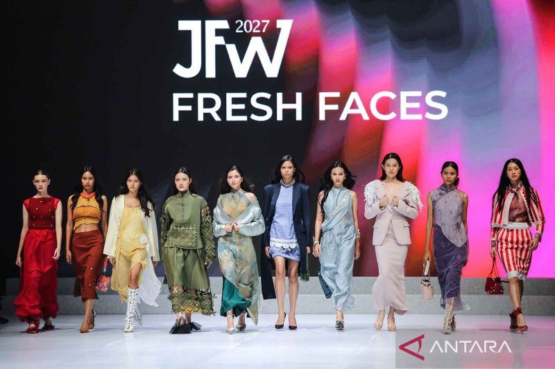 Kemarin Jakarta Fashion Week dibuka, sineas Indonesia hadiri TIFF 2026