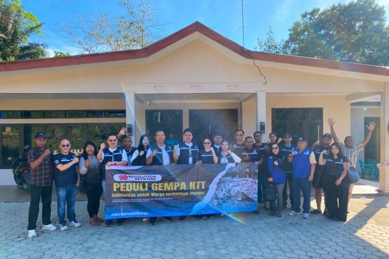 98 Resolutions Network salurkan bantuan untuk korban gempa di NTT