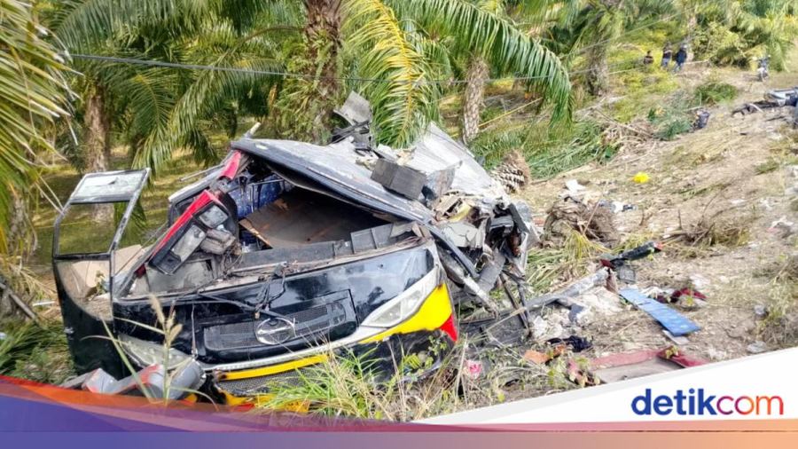 Bus Bintang Fadiyah Terperosok Tewaskan 2 Orang di Mateng, Sopir Tersangka