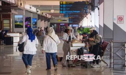 BMKG: Tes Abu Vulkanik di Bandar Udara Soekarno Hatta Sudah Negatif, Bandara Semoga Dibuka