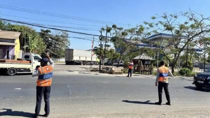 Parkir Liar Ganggu Akses UPPKB Pallangga, BPTD Imbau Pengendara Pindahkan Kendaraan