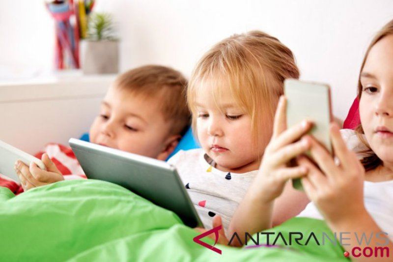 Polandia batasi penggunaan ponsel secara nasional di sekolah dasar