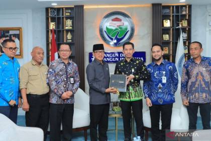 Mendes dorong bantuan ke desa berorientasi pemberdayaan ekonomi