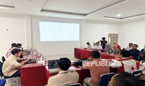 Pengusaha Kalbar Hibahkan Teknologi Prediksi Karhutla Hingga 24 Bulan