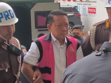 Membisu Eks Jampidsus Febrie Adriansyah saat Diperiksa Terkait TPPU