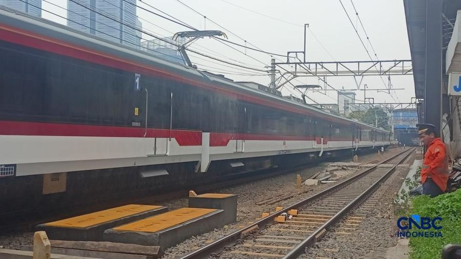 Kemenhub Mau Guyur Rp8,19 T untuk Kereta, Ada JPO hingga Jalur Ganda