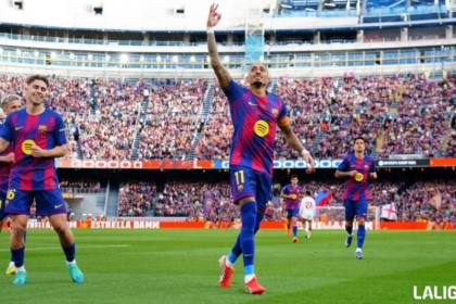Raphinha nikmati peran barunya sebagai penyerang tengah Barcelona