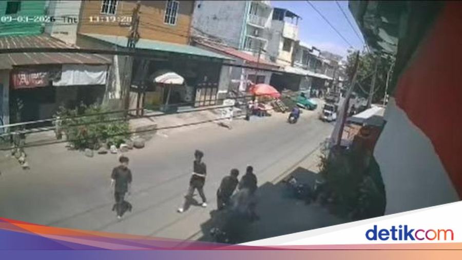 3 Pemuda Rampas Motor Mahasiswa Modus COD HP di Makassar Ditangkap