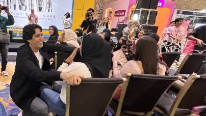 Sapa Fans di Makassar, Aktor Marcel Chandrawinata Ungkap Alasan Racik Skincare Artist Inc