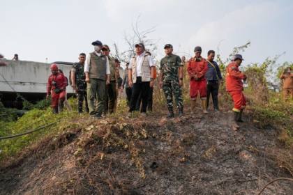 Menhut tinjau pemadaman karhutla, minta maksimalkan OMC di Sumsel