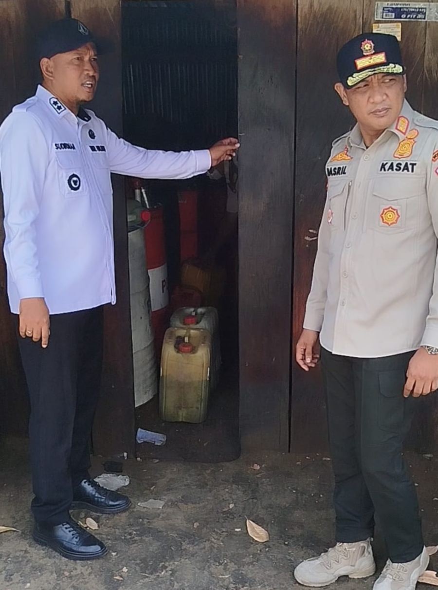 Sudirman Bareng Polresta Kendari Bongkar Praktik Penimbunan BBM Bersubsidi, Sita Ratusan Liter di Sebuah Gudang di Kandai