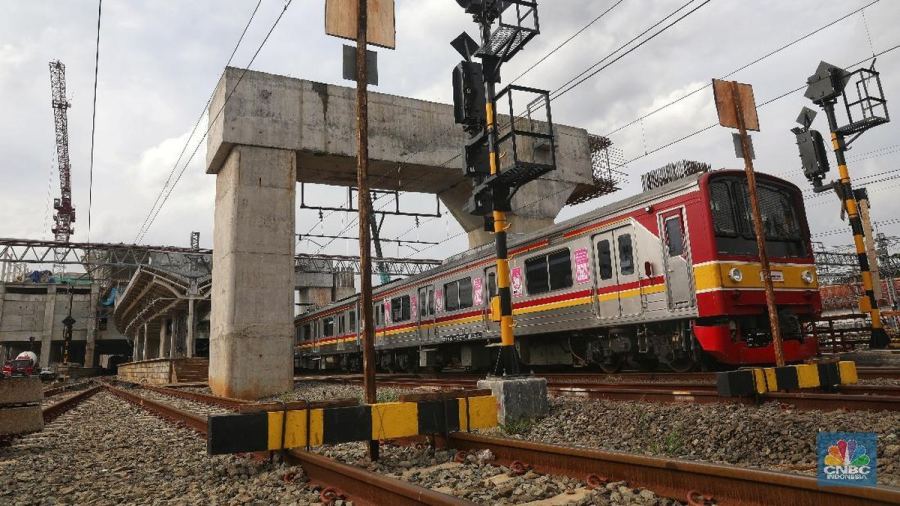 KRL Bogor Anjlok di Jakarta Kota, Rute Direkayasa hingga Manggarai