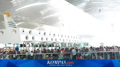 41 Penerbangan Bandara Kualanamu Dibatalkan akibat Abu Vulkanik Anak Krakatau
