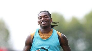 Leao ke Istanbul Hari Ini, Selangkah Lagi Jadi Pemain Galatasaray