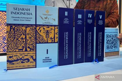 Cara mengakses lima jilid buku Sejarah Indonesia 