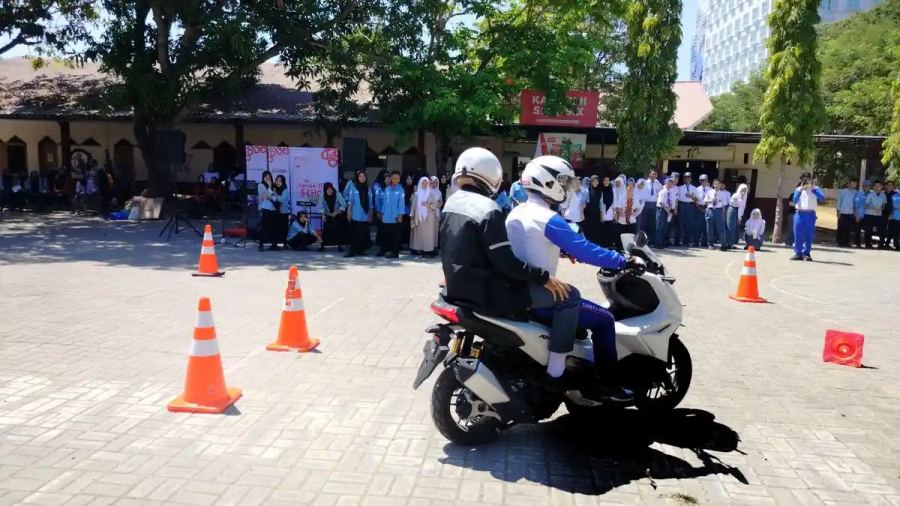 Asmo Sulsel Edukasi Cari Aman ke Pelajar di Honda Hype School