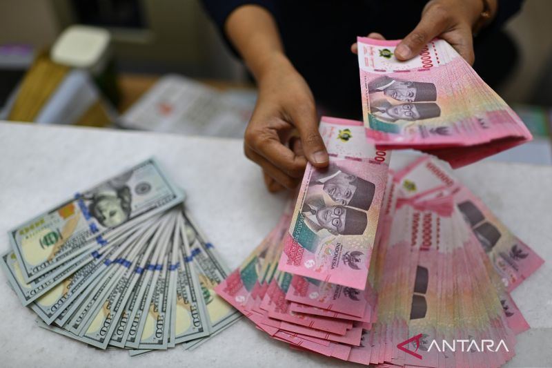 Rupiah melemah dipengaruhi kenaikan imbal hasil treasury AS