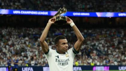Momen Kocak Richards dan Mbappe: Wawancara Berujung Pelukan Virtual