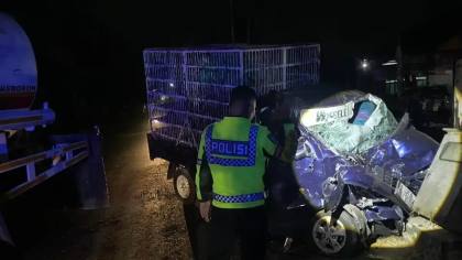Gran Max, Truk Hino dan Carry Bertabrakan di Bone, Dua Orang Dilarikan ke Rumah Sakit
