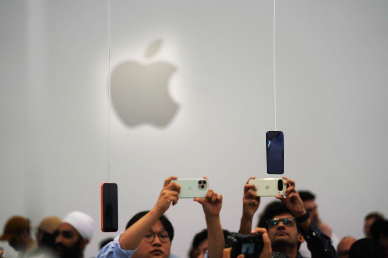 Apple hadapi gugatan senilai 2 miliar poundsterling