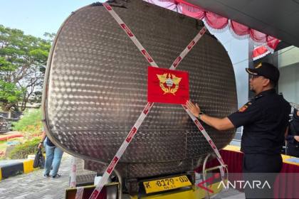 Modus truk tangki air di Semarang angkut rokok ilegal Rp2,3 miliar