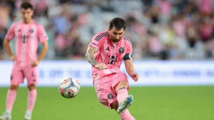 FOTO: Messi 'Gak Ada Obat' Cetak 4 Gol Indah, Inter Miami Menang 7-1