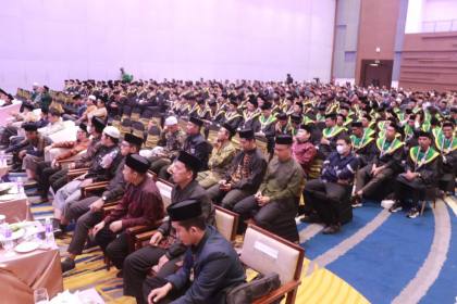 Ustaz Zaitun kepada Lulusan IAI STIBA Makassar: Setelah Wisuda, Ada Dua Kampus yang Menanti